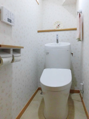 木目のぬくもりが味わい深いキッチンに